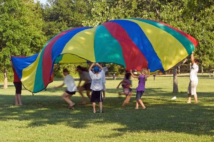 Music_by_the_River_Parachute_Fun_(5922585087)
